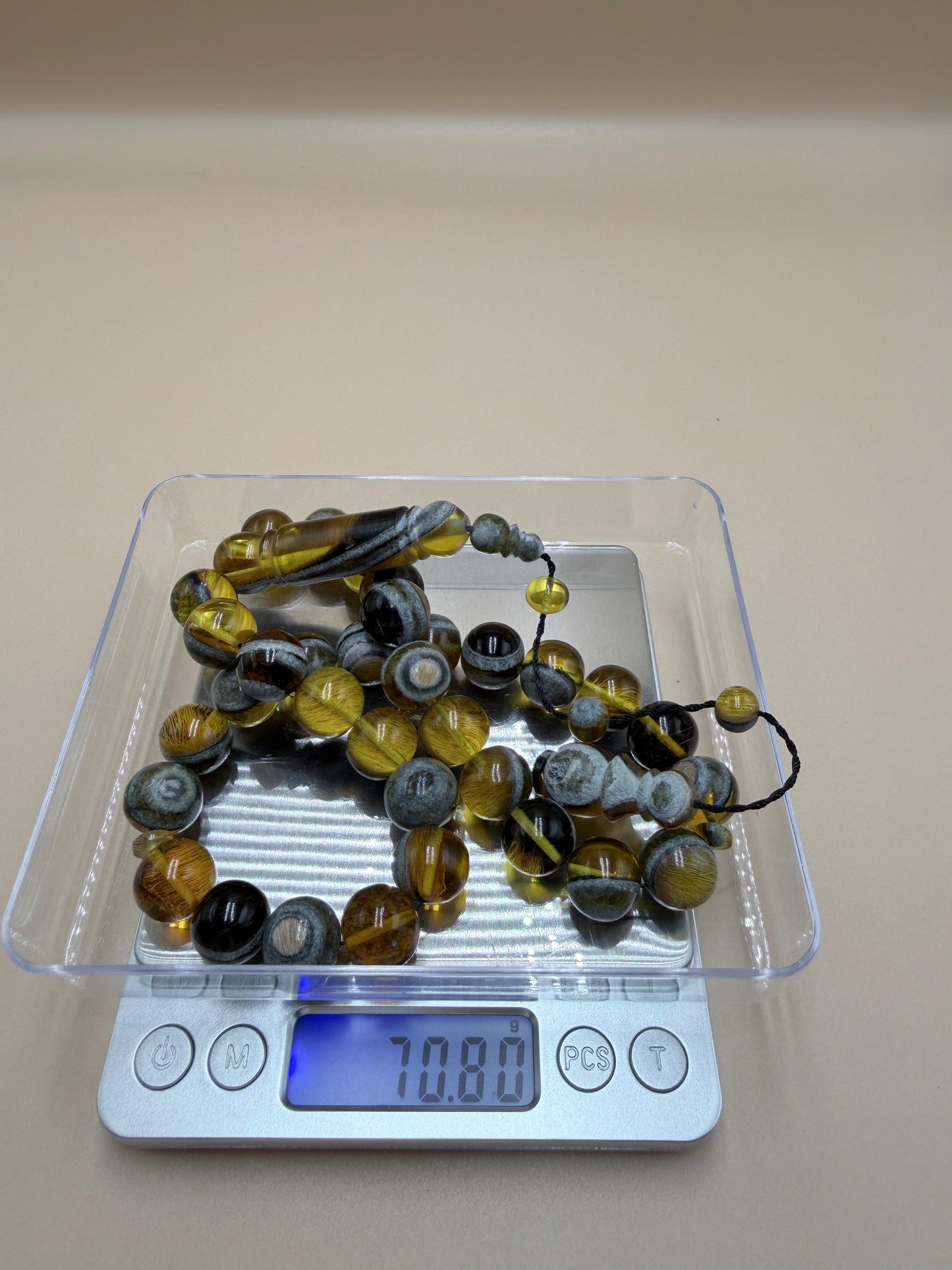 مسباح من جلد الذئب النادر، قطعة مميّزة لهواة النوادر والطابع التراثي الفاخر luxury rosary