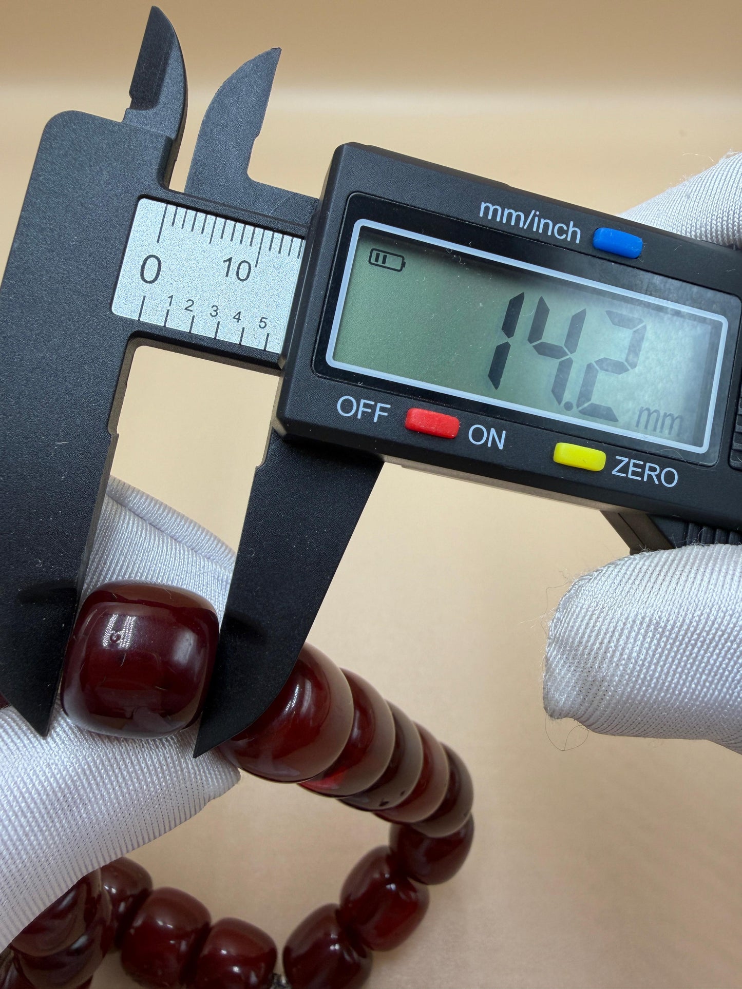 مسباح فاتوران مأنتك، مع شرابة فضة عيار 500، عمر الخام 7سنوات Antique Faturan Misbah with 500 Silver Tassel, Raw Material Age: 7 Years.