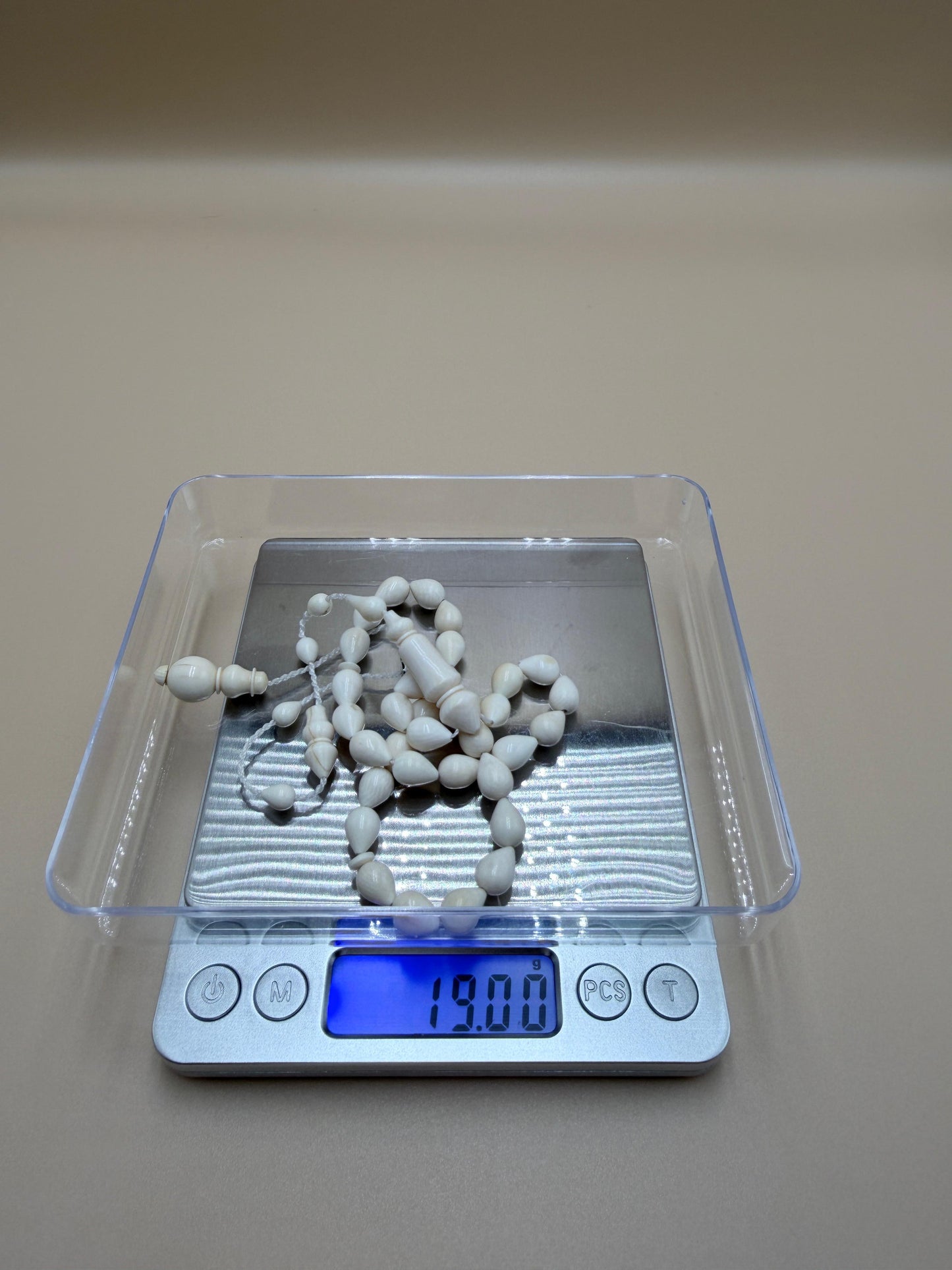 مسباح كفّيه ناب أفريقي، قصة الدمعة.
Misbah – Kafiya African Tusk, Teardrop story.