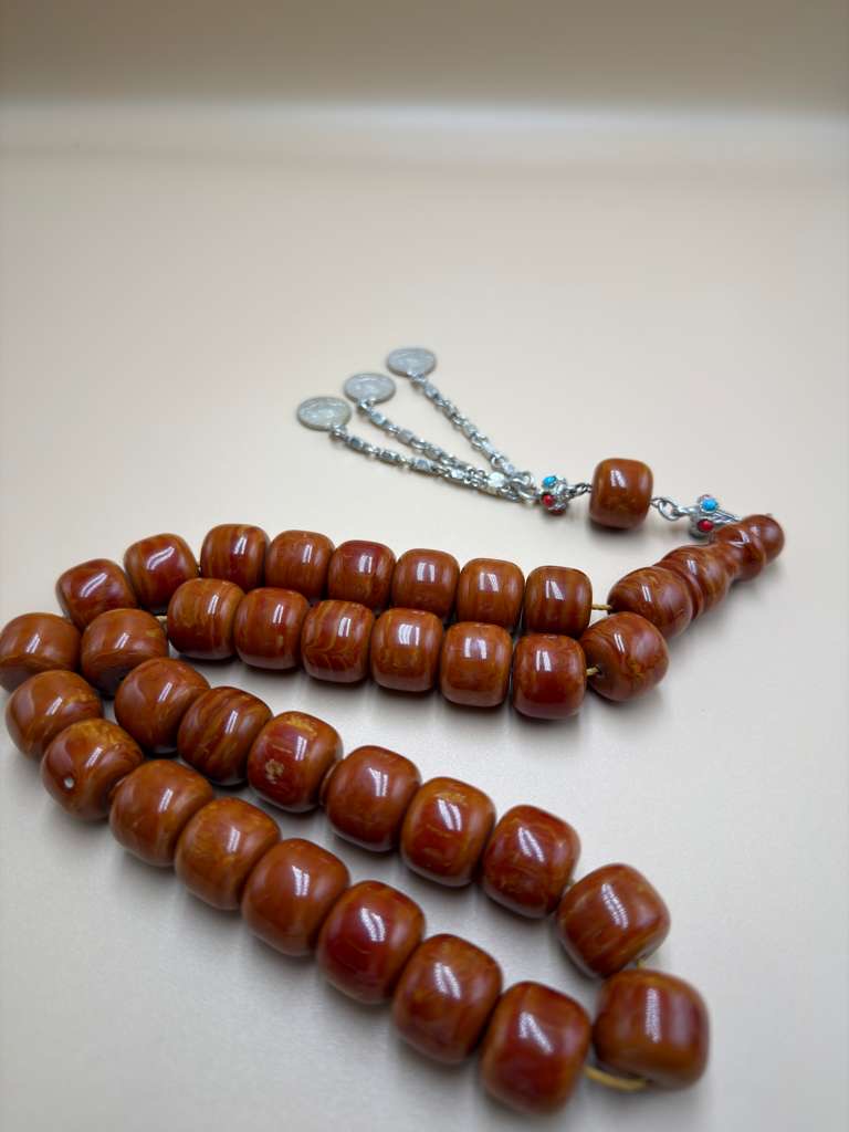 مسباح مسكي أفغاني نوادر، جامبو خام قديم. Rare Afghan Musk Rosary (Misbah), Jumbo Size, Old Raw Material.