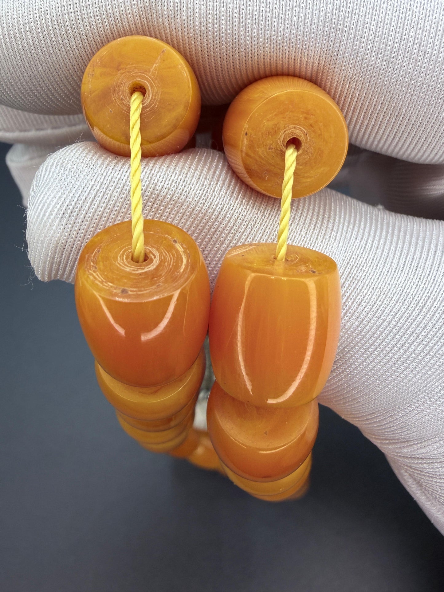 مسباح سندلوس مسكي، صنعة مرتبة ورائحة مميزه
Musk Sandalus tasbih