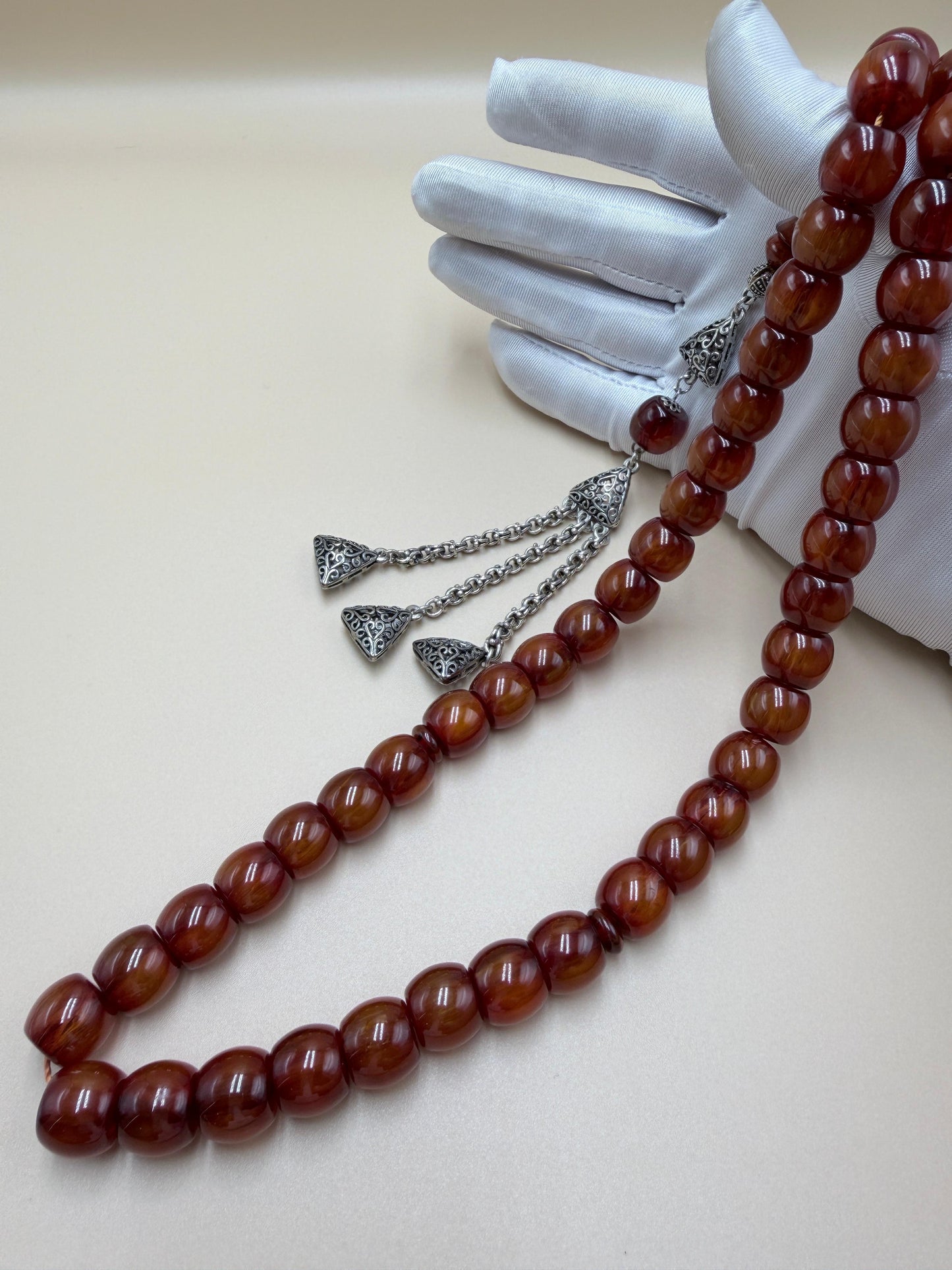 مسباح فاتوران
خراطة يدوية متقنةFatoran Misbaha
Exquisitely hand-carved