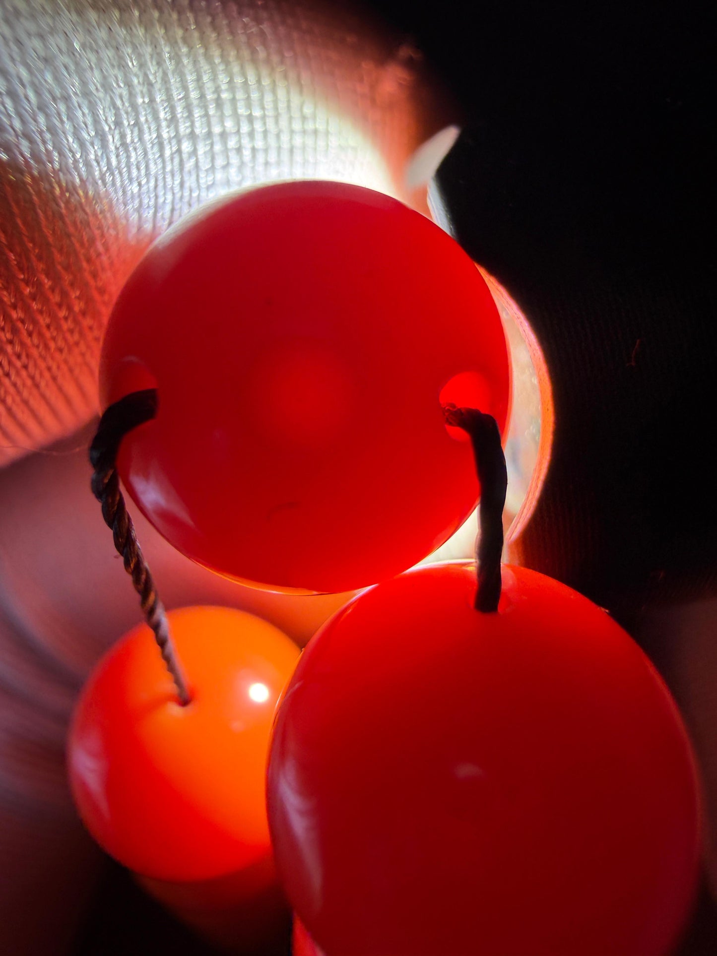 مسباح بولنك خام أنتيك، بخراطة جديدة، مع شرابة وفواصل فضة عيار 925. Antique Raw Bulnek Misbah with New Carving, Featuring Tassel and Spacers in 925 Silver.