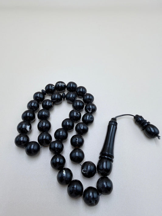 مسباح يسر بحر أحمر
أنتيك سادة من النوادر
Red Sea Yusr Misbaha
Plain antique,