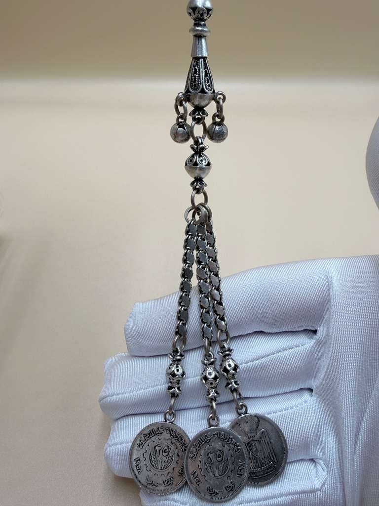 مسباح سندلوس مسكي خام عصيان مع شرّابة فضة عيار ٥٠٠ Raw Musk Sandalwood Misbaha with natural stick beads, finished with a 500 silver tassel