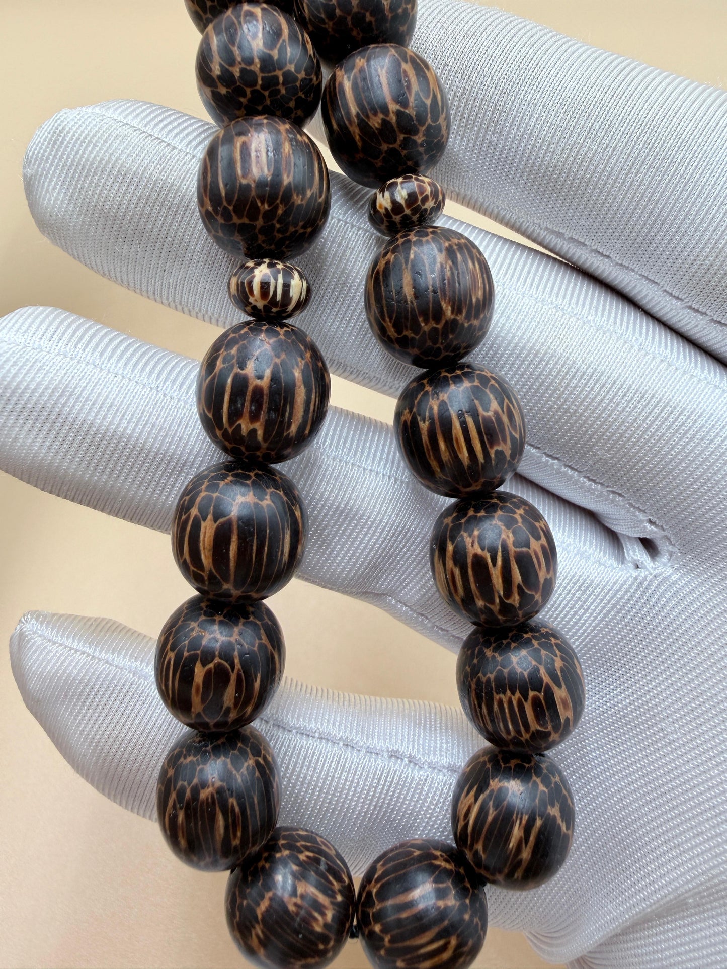 مسباح خشب النمر
قطعة نادرة
 Rare Tigerwood Misbaha