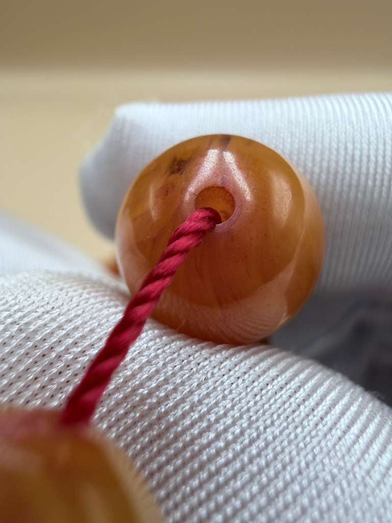 مسباح سندلوس مسكي خام عصيان مع شرّابة فضة عيار ٥٠٠ Raw Musk Sandalwood Misbaha with natural stick beads, finished with a 500 silver tassel