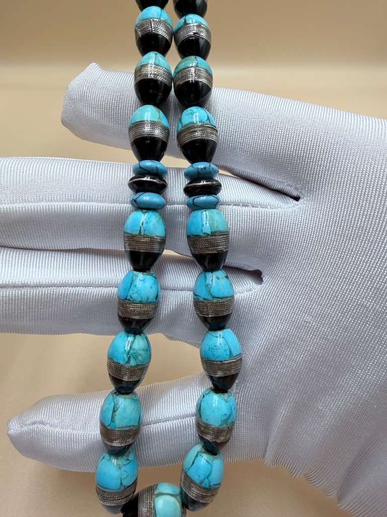 مسباح يسر أنتيك، مطعّم بالفيروز الحر السيناوي والفضة عيار 925.Antique Yusr Misbah, Inlaid with Natural Sinai Turquoise and 925 Sterling Silver.