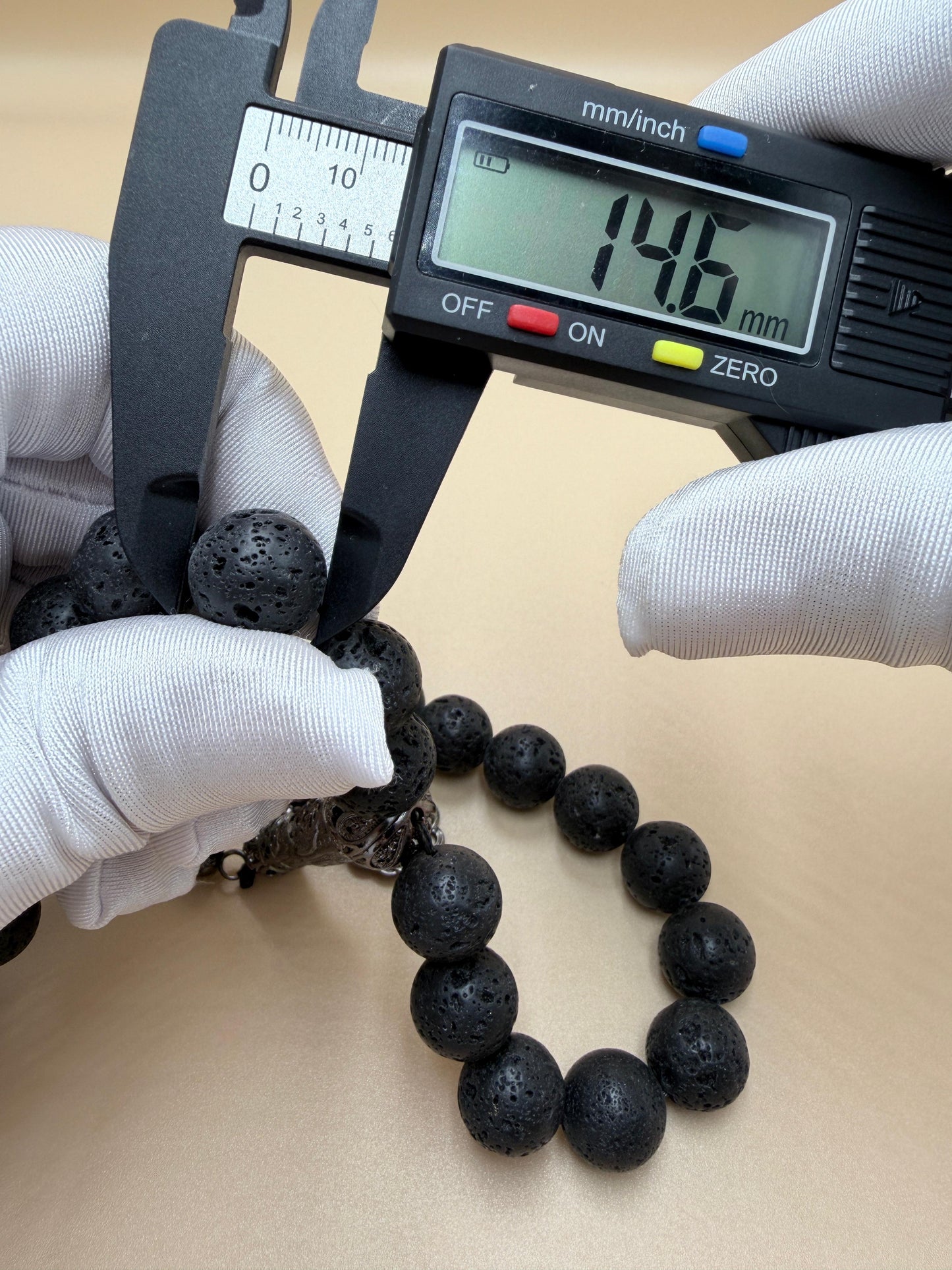 مسباح حجر بركاني نوادر
Rare Volcanic Stone Misbaha