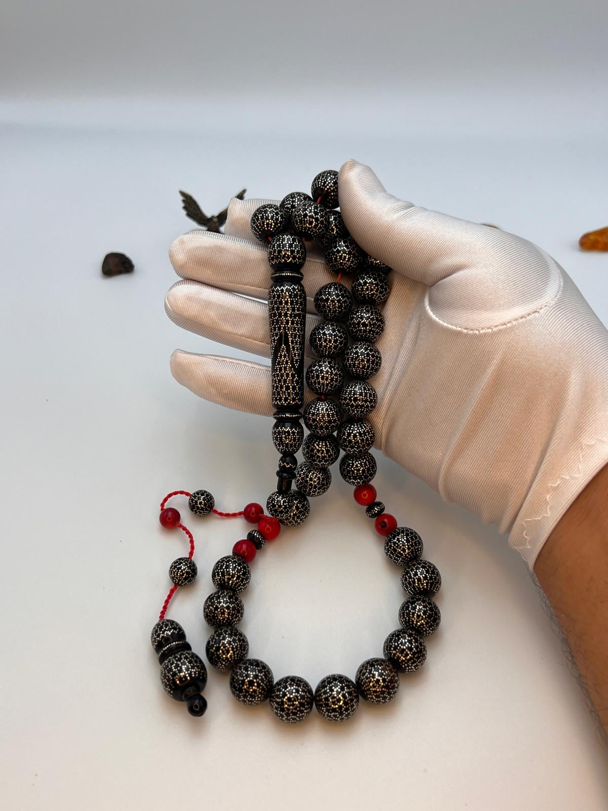 مسباح يسر بحر احمر تطعيم فضه فواصل مرجان yusr rosary with silver
