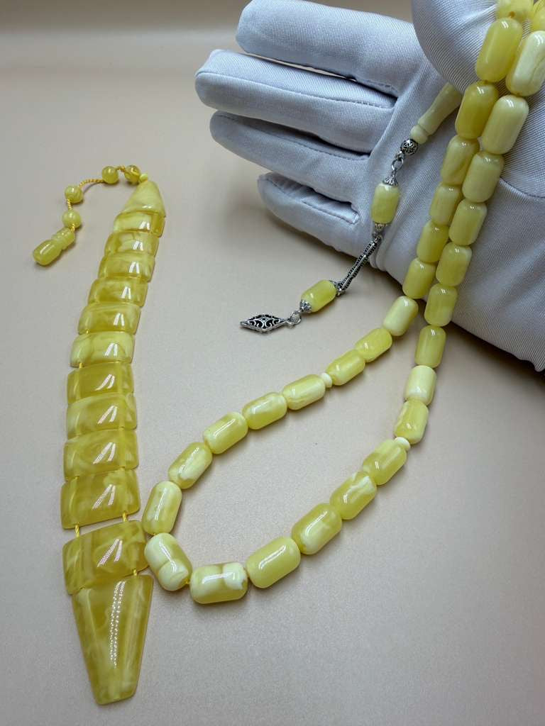 مسباحين تراب كهرب قصة برميلي و مسباح زازا.
Two Misbahas: Electric Clay “Barmeli” style and Zaza Misbaha