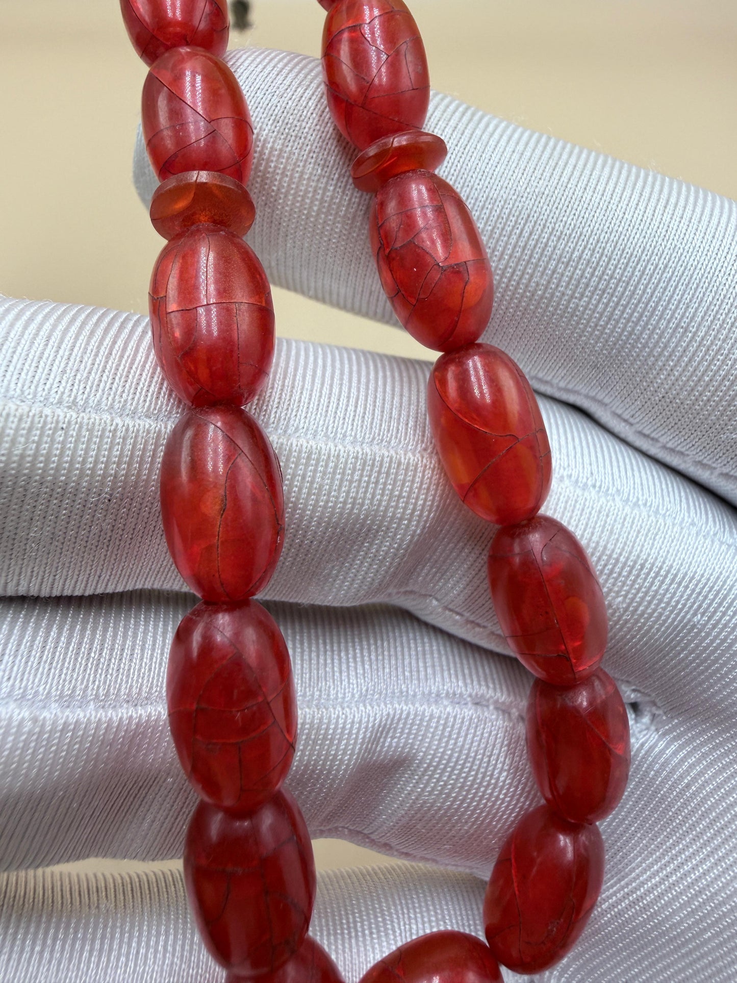 مسباح خام جيكي مكرك أنتيك، من خراطة شعبان الأب، عمر المسباح أكثر من 80 سنة.
Antique raw Jiki Makrak Misbah, by Shaban Al-Ab (master turner), over 80 years old.