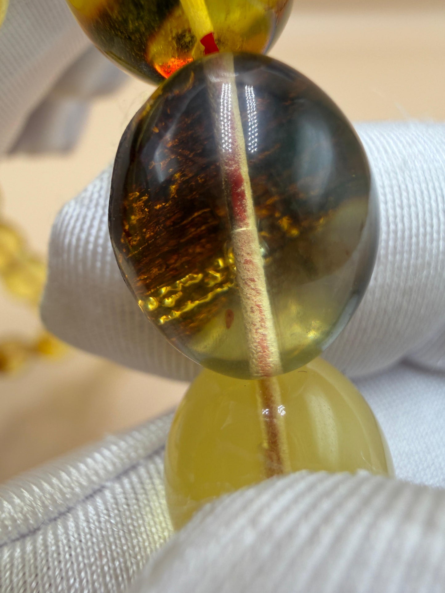 مسباح كهرمان حشري كاريبي، بخراطة مميزة، قصة بيض حمام.Caribbean Insect Amber Misbah