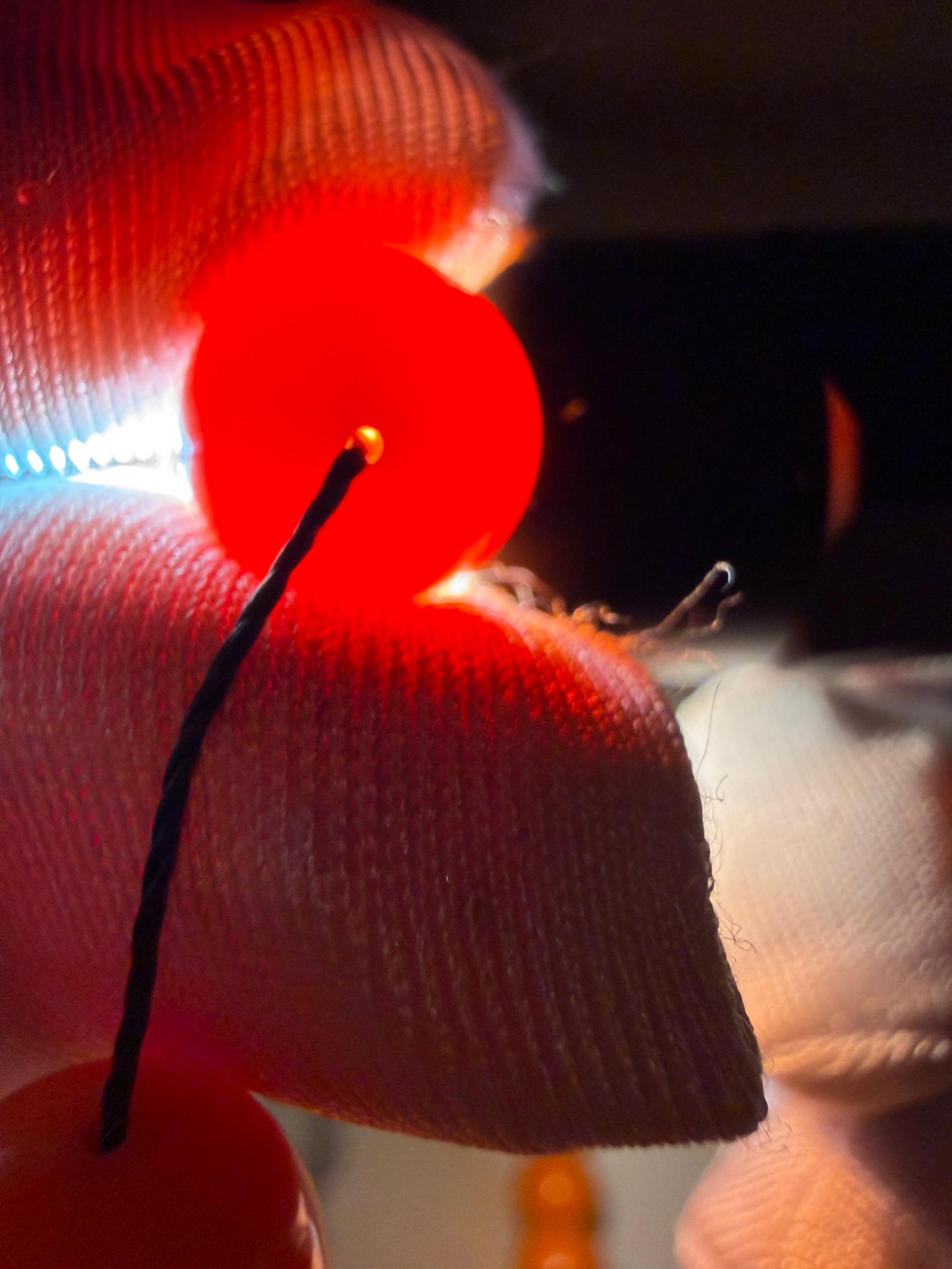 مسباح بولنك خام أنتيك، بخراطة جديدة، مع شرابة وفواصل فضة عيار 925. Antique Raw Bulnek Misbah with New Carving, Featuring Tassel and Spacers in 925 Silver.