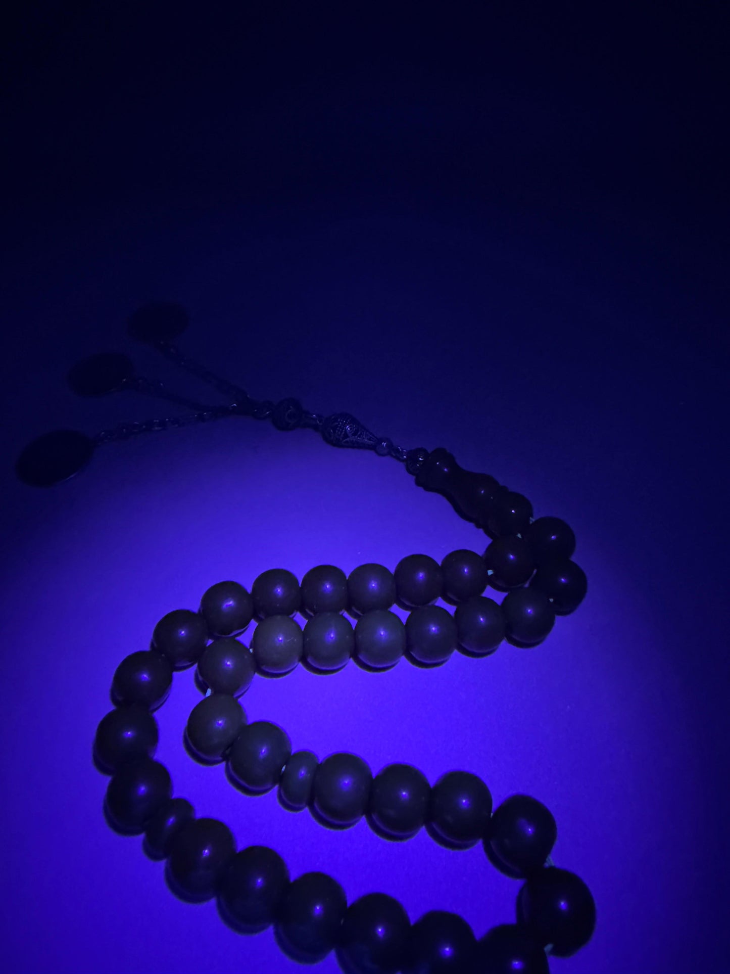 مسباح سندلوس مسكي، خراطة أبو يوسف الجزرة،
Musk Sandalwood Misbah, Carved by Abu Yusuf Al-Jazrah