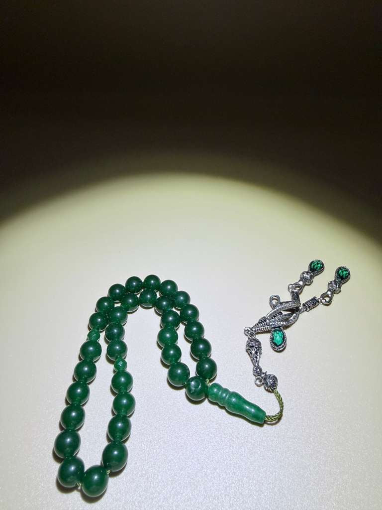 مسباح من حجر اليشم (الجاد)، كفيّه.
Jade Stone Misbah (Handcrafted), Palm-Sized