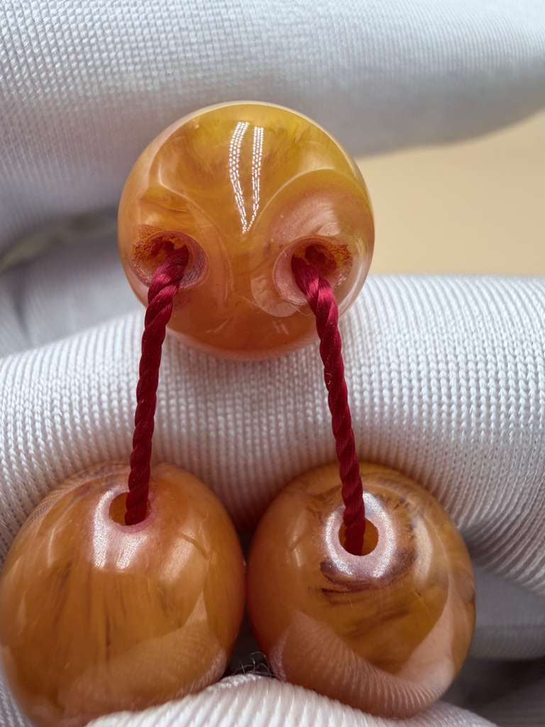 مسباح سندلوس مسكي خام عصيان مع شرّابة فضة عيار ٥٠٠ Raw Musk Sandalwood Misbaha with natural stick beads, finished with a 500 silver tassel