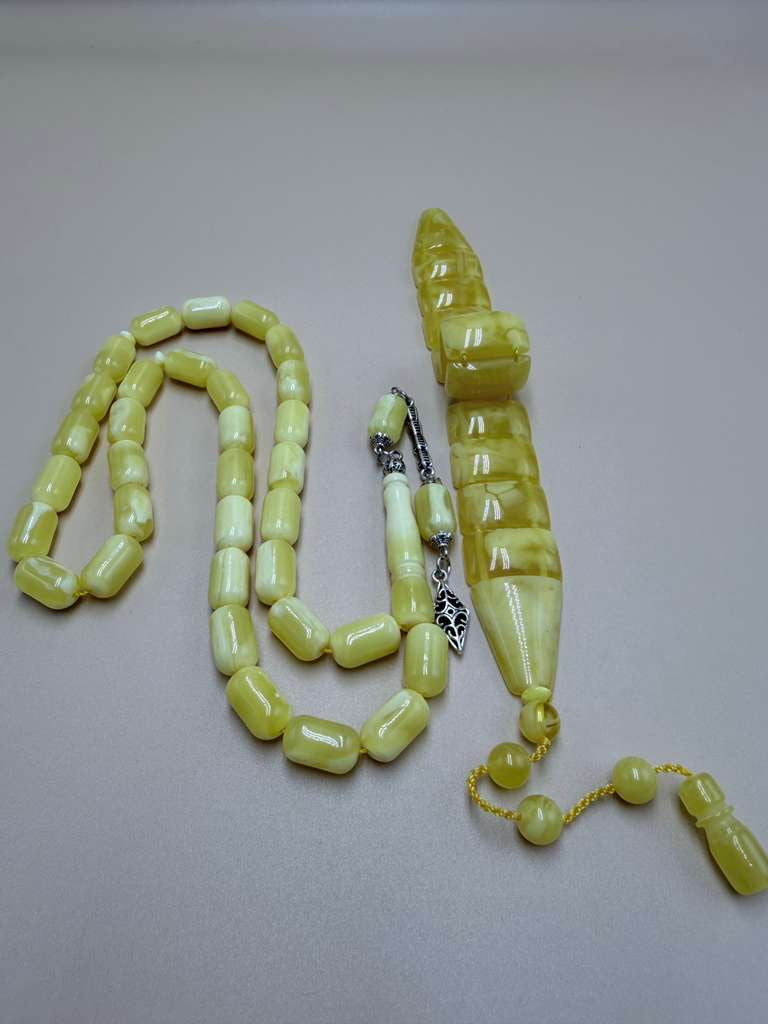 مسباحين تراب كهرب قصة برميلي و مسباح زازا.
Two Misbahas: Electric Clay “Barmeli” style and Zaza Misbaha