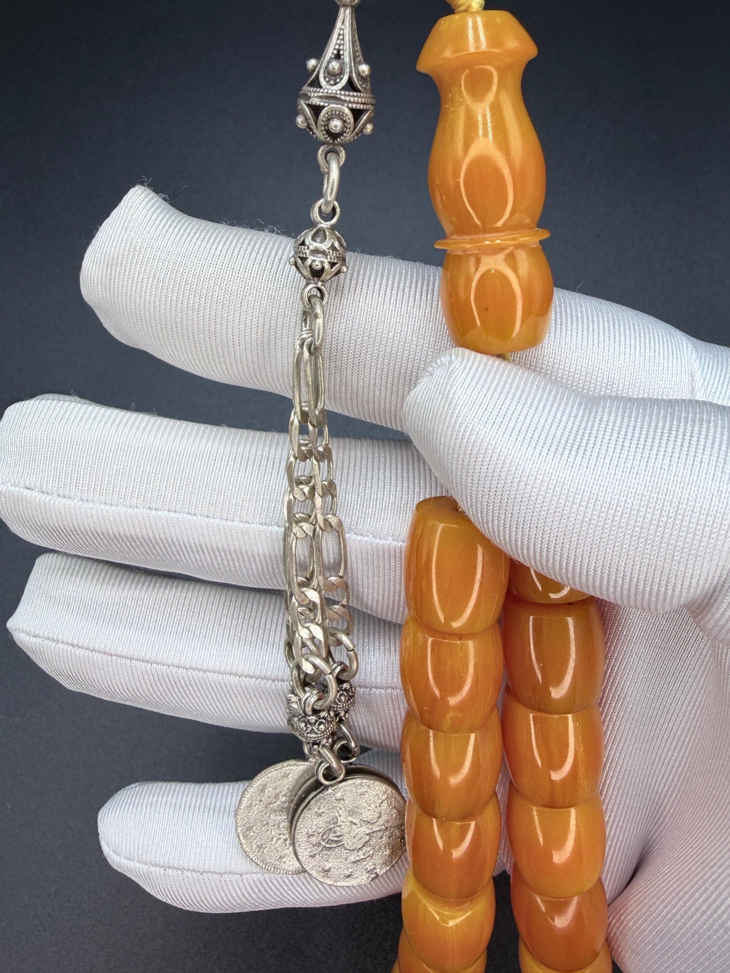 مسباح سندلوس مسكي، صنعة مرتبة ورائحة مميزه
Musk Sandalus tasbih