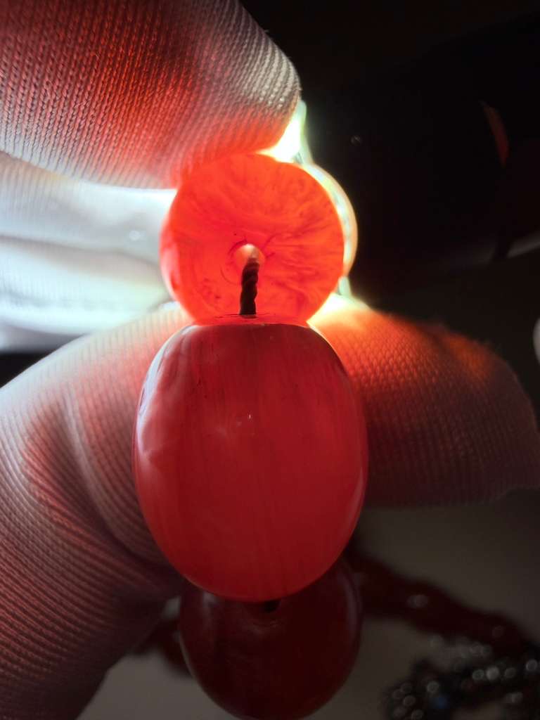 مسباح سندلوس خام من عصيان، مع شرابة فضة عيار 500 Raw Sandalus Misbaha (stick form), with 500-grade silver tassel,