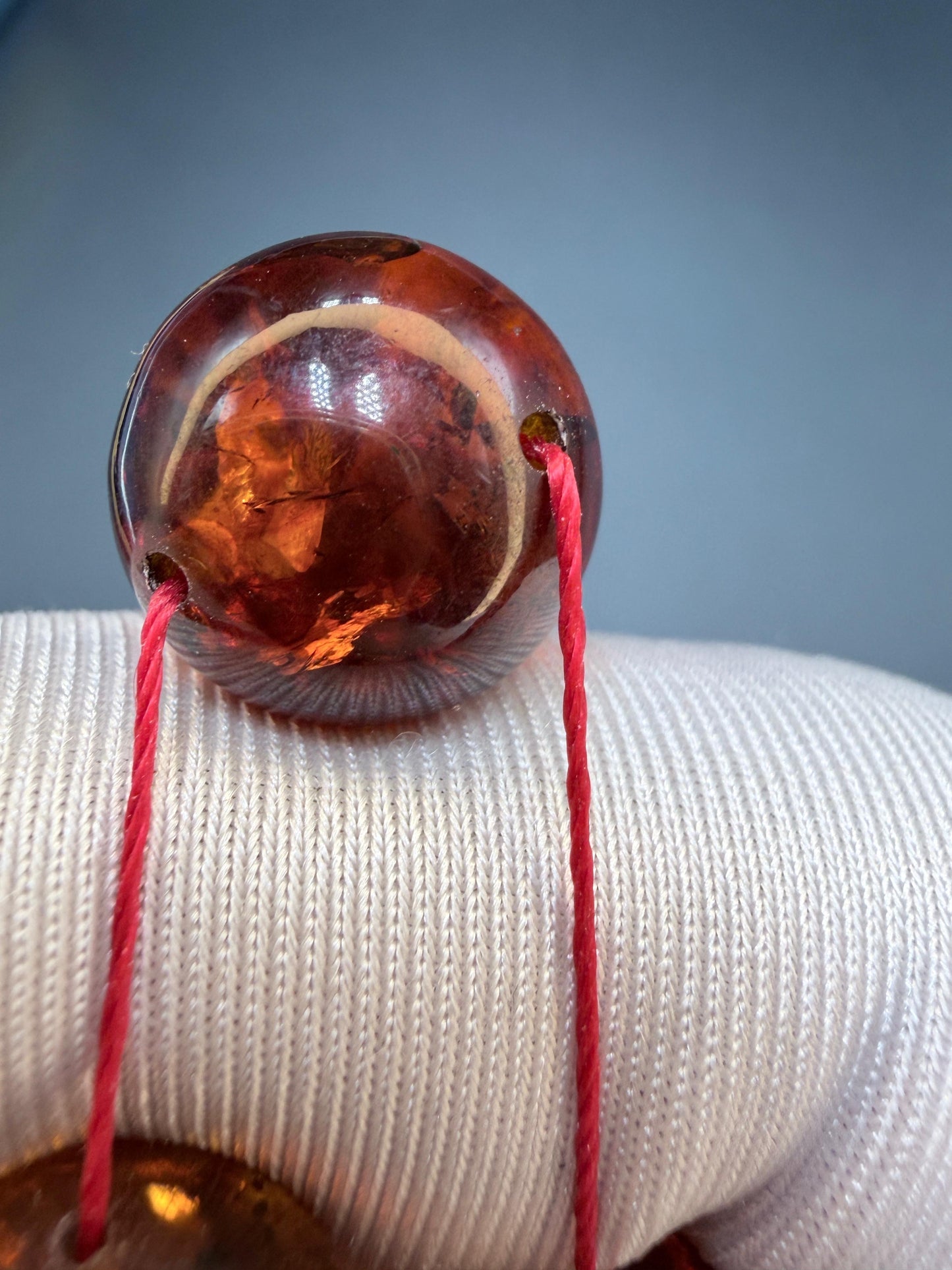 مسباح كهرمان روسي عطش مع شرابه طربزون فضه Russian Amber (Thirst/Atsh) Misbaha, عيار ١٠٠٠