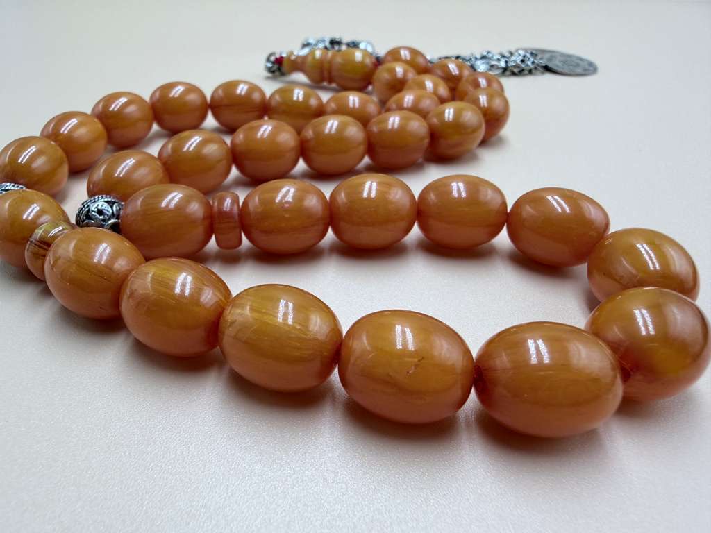 مسباح سندلوس مسكي خام عصيان مع شرّابة فضة عيار ٥٠٠ Raw Musk Sandalwood Misbaha with natural stick beads, finished with a 500 silver tassel