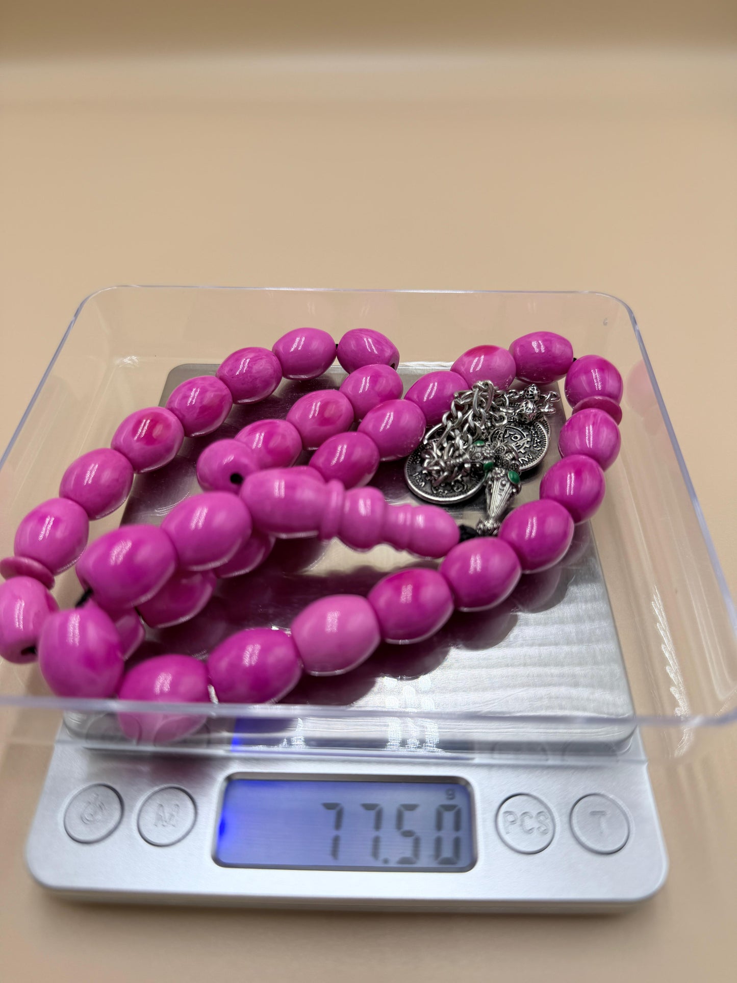 مسباح بولنك
لون مميز – نوادر
Polink Misbaha
Distinctive color – Rare piece