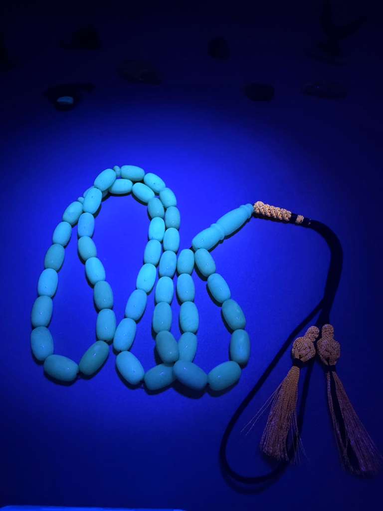 مسباح كهرمان بلطيقي قديم.
Old Baltic Amber Misbaha.