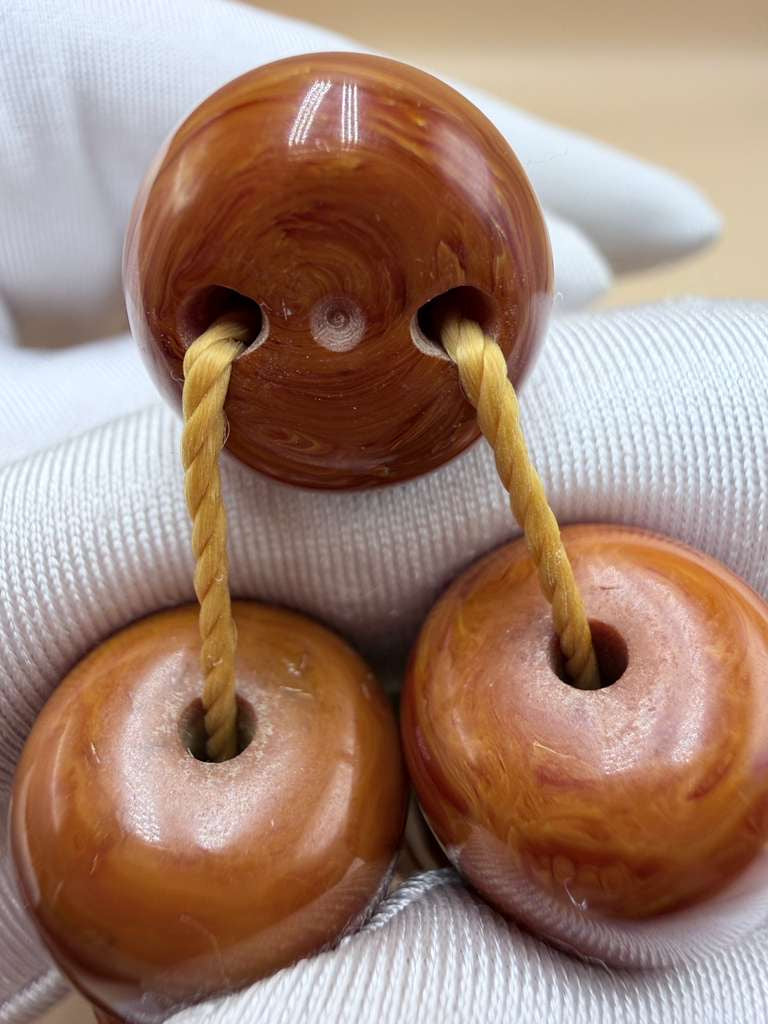 مسباح مسكي أفغاني نوادر، جامبو خام قديم. Rare Afghan Musk Rosary (Misbah), Jumbo Size, Old Raw Material.