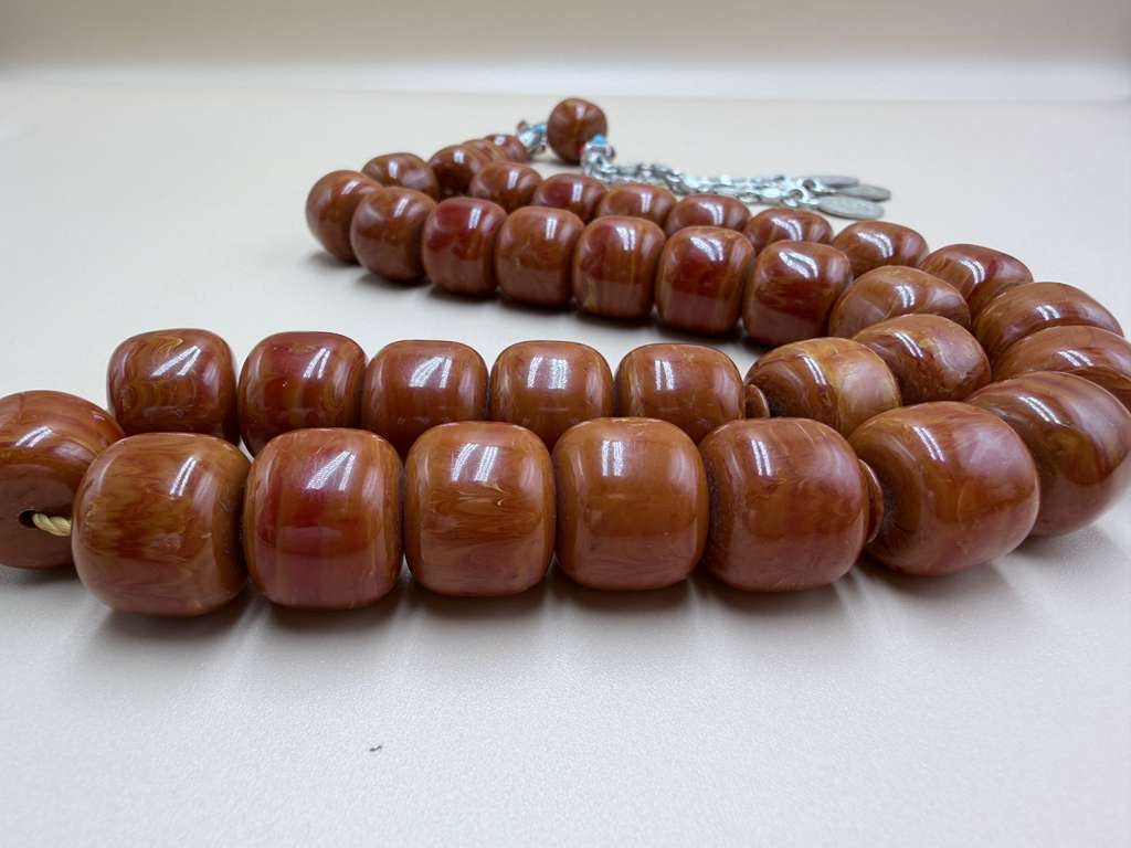 مسباح مسكي أفغاني نوادر، جامبو خام قديم. Rare Afghan Musk Rosary (Misbah), Jumbo Size, Old Raw Material.