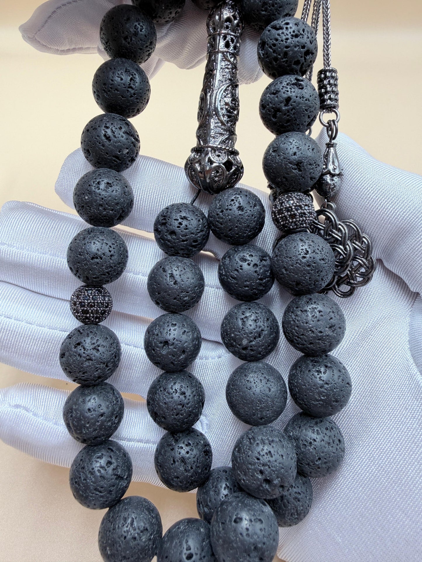 مسباح حجر بركاني نوادر
Rare Volcanic Stone Misbaha