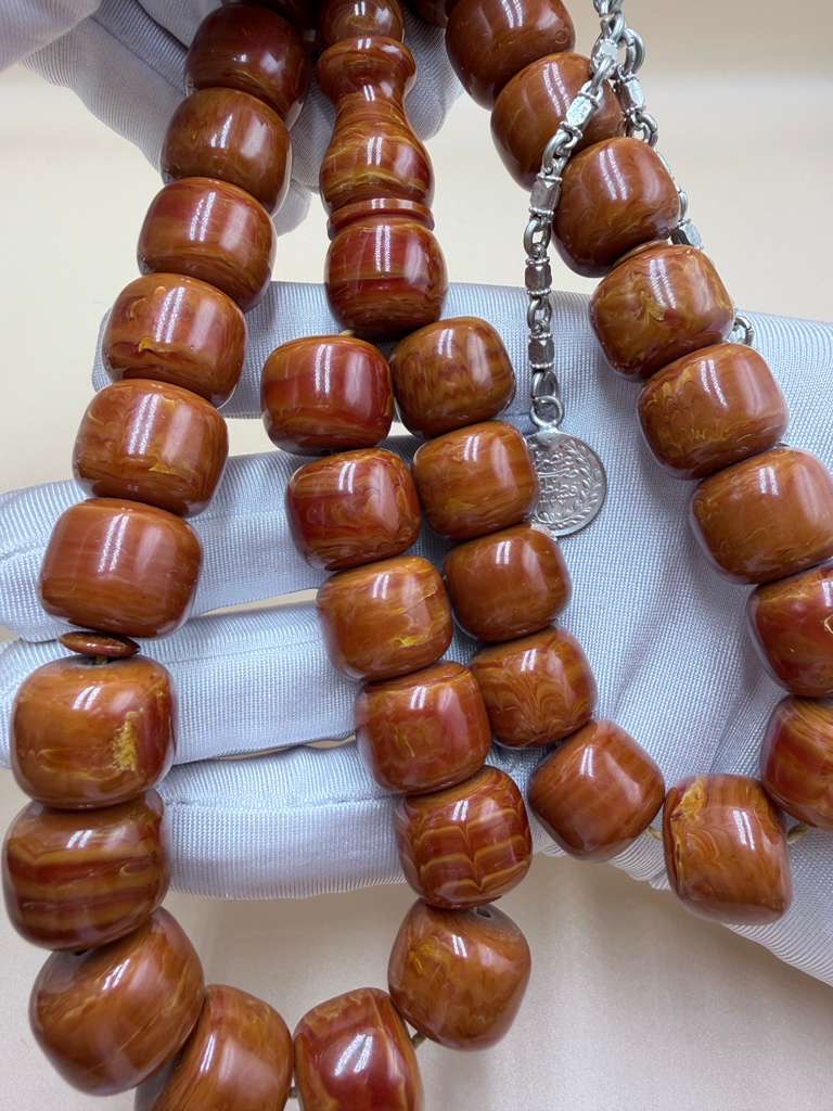 مسباح مسكي أفغاني نوادر، جامبو خام قديم. Rare Afghan Musk Rosary (Misbah), Jumbo Size, Old Raw Material.