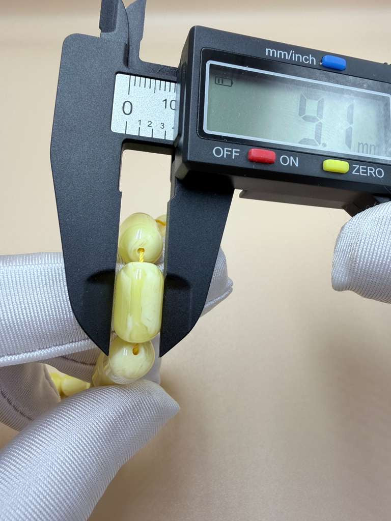 مسباحين تراب كهرب قصة برميلي و مسباح زازا.
Two Misbahas: Electric Clay “Barmeli” style and Zaza Misbaha