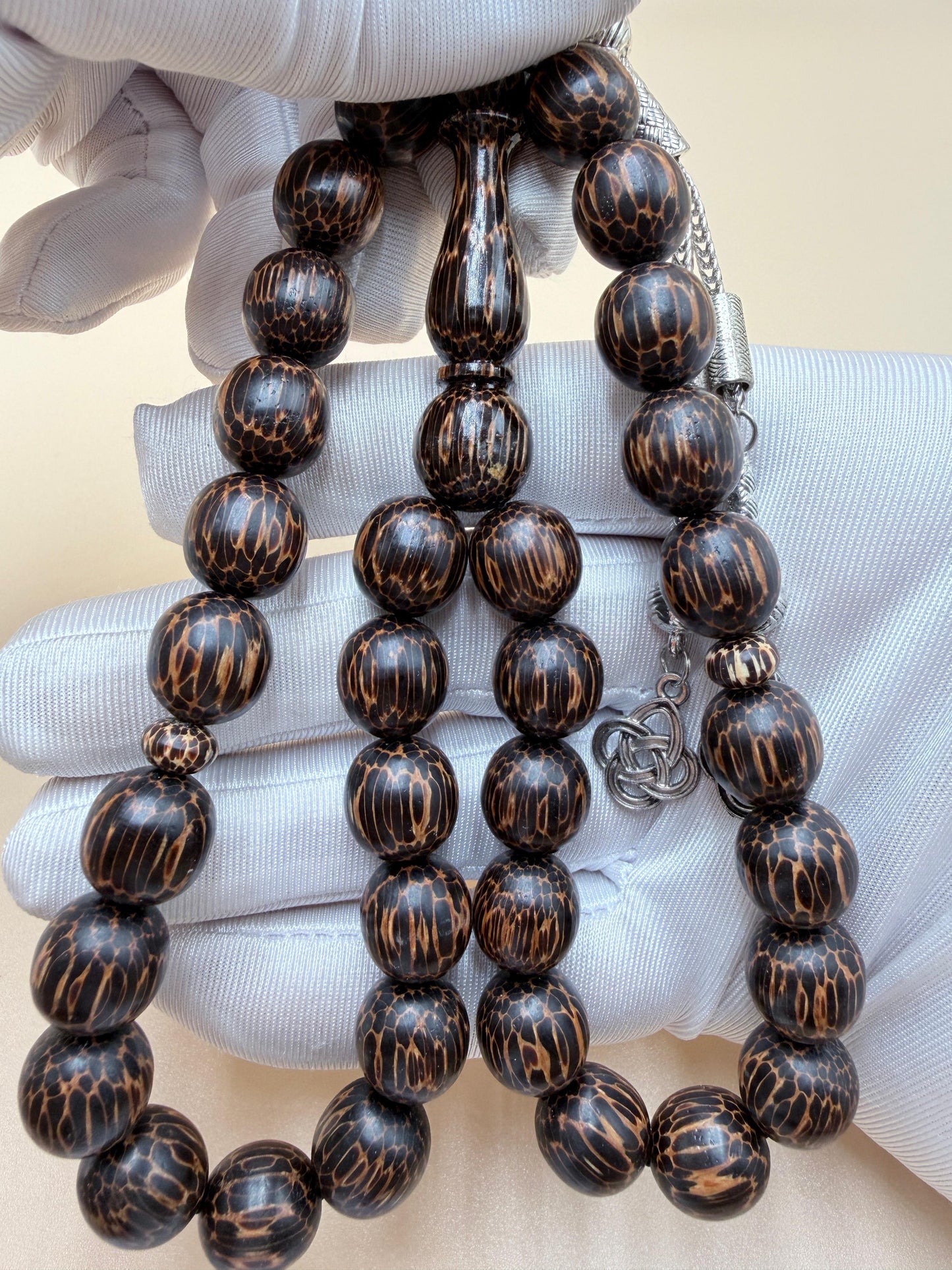 مسباح خشب النمر
قطعة نادرة
 Rare Tigerwood Misbaha