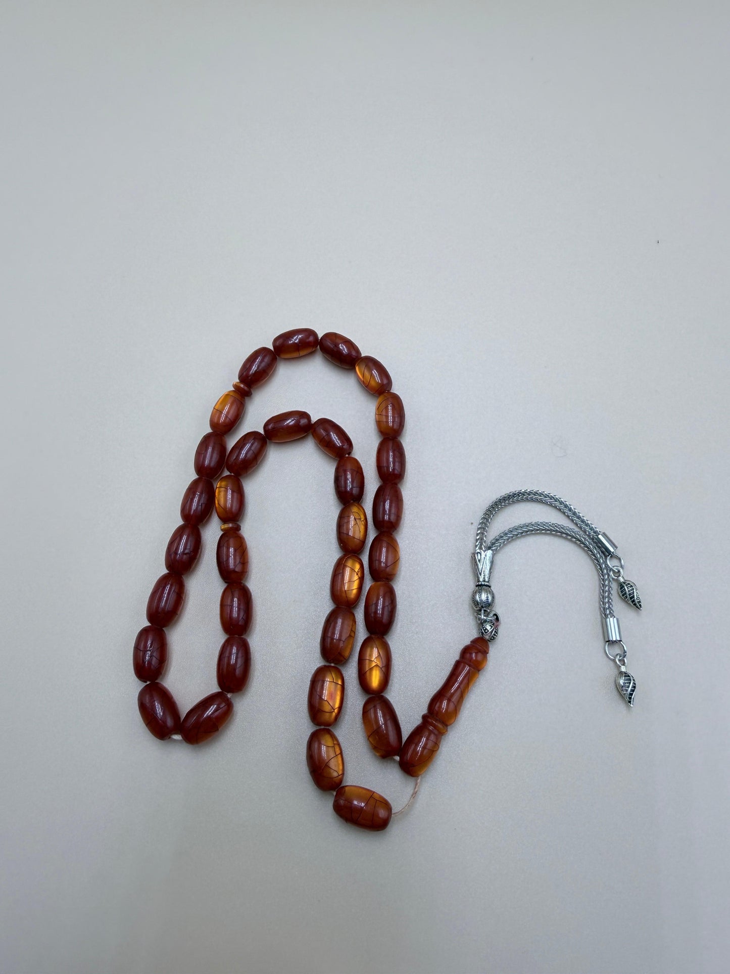 مسباح أنتيك من خراطة شعبان الأب، عمر المسباح أكثر من 80 سنة.
Antique Misbah by Shaban Al-Ab (master turner), over 80 years old.