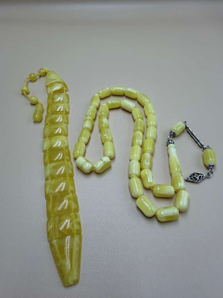 مسباحين تراب كهرب قصة برميلي و مسباح زازا.
Two Misbahas: Electric Clay “Barmeli” style and Zaza Misbaha