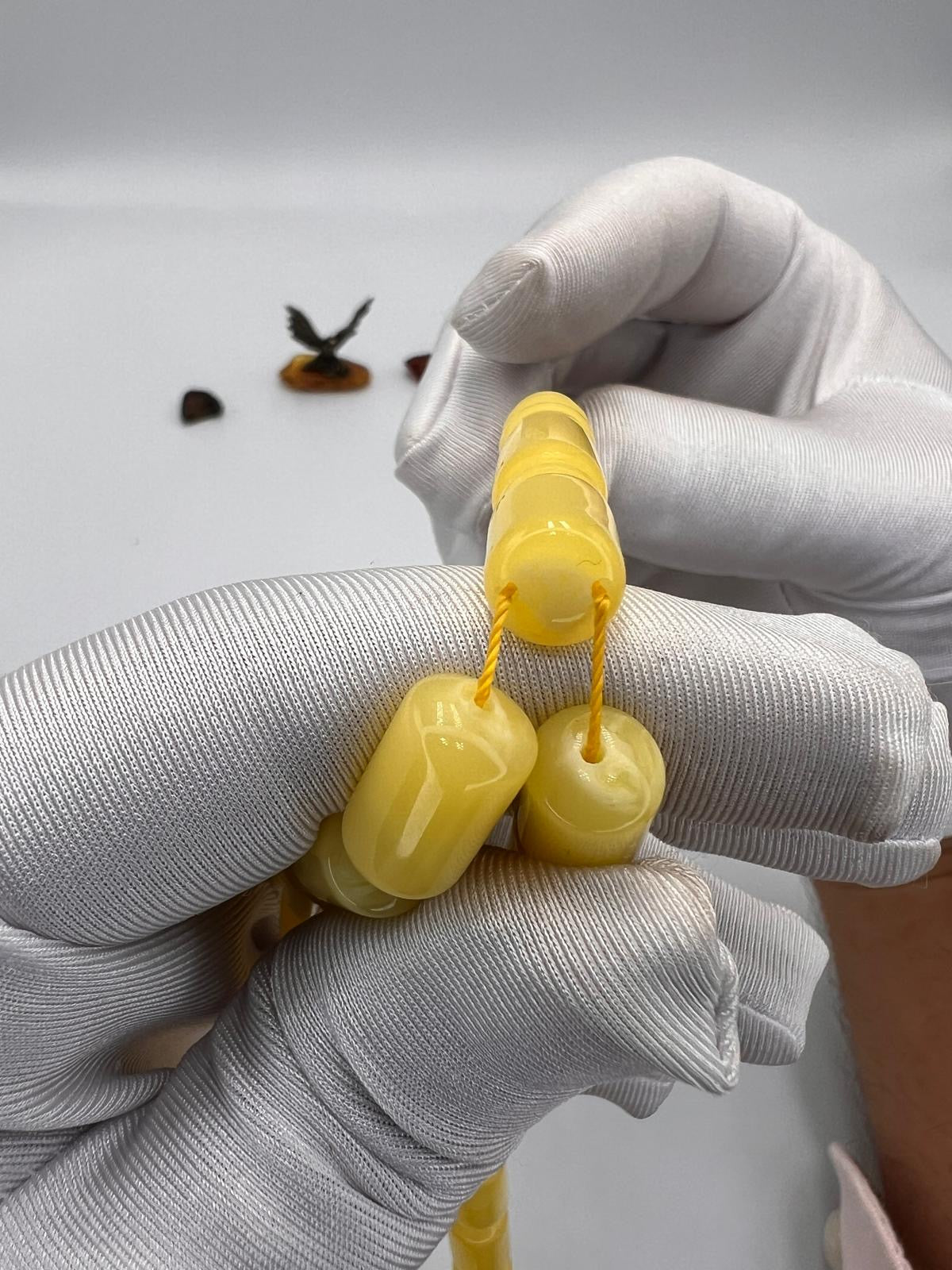 مسباح تراب كهرمان قصة برميلي، 
Amber-dust tasbih with barrel-cut beads,