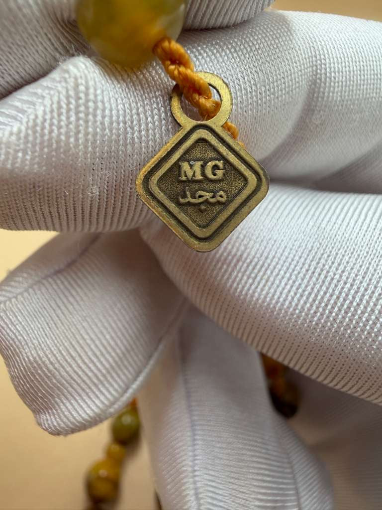 مسباح مسكي مميز، بخراطة مجد، عدد 45 خرزة.
Distinctive Musk Misbah with Majd Carving, 45 Beads.