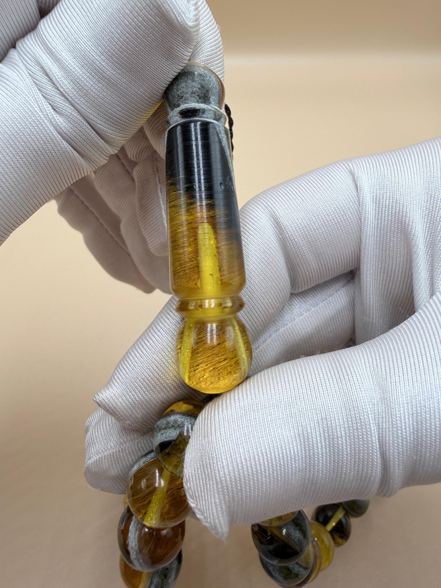 مسباح من جلد الذئب النادر، قطعة مميّزة لهواة النوادر والطابع التراثي الفاخر luxury rosary