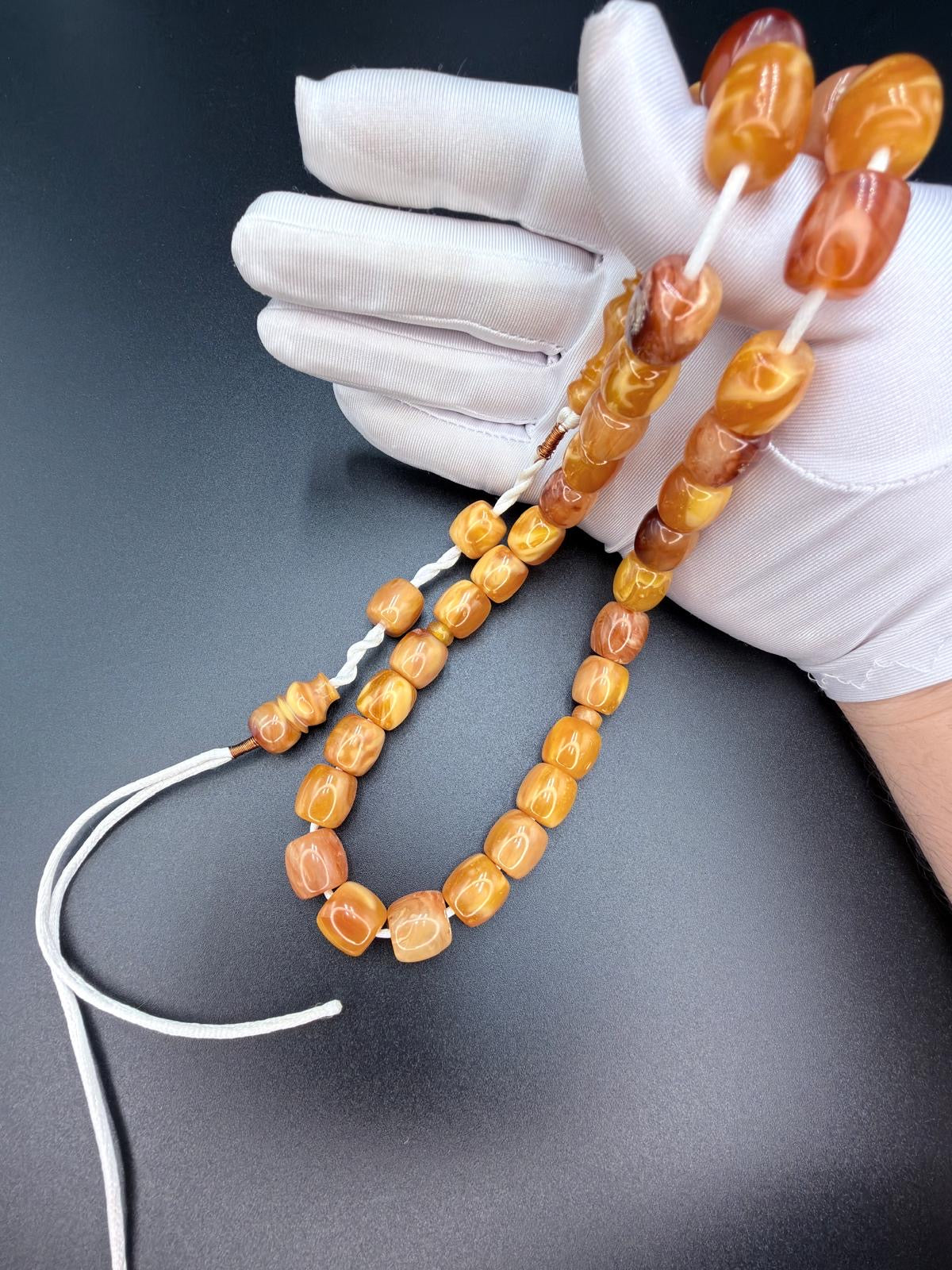مسباح سندلوس 
Sandalwood tasbih