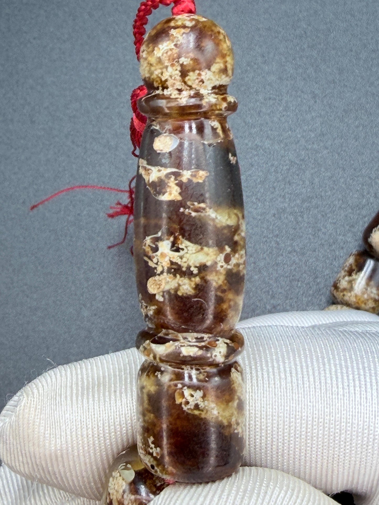 مسباح كهرمان سمطري
Symmetry Amber Misbah