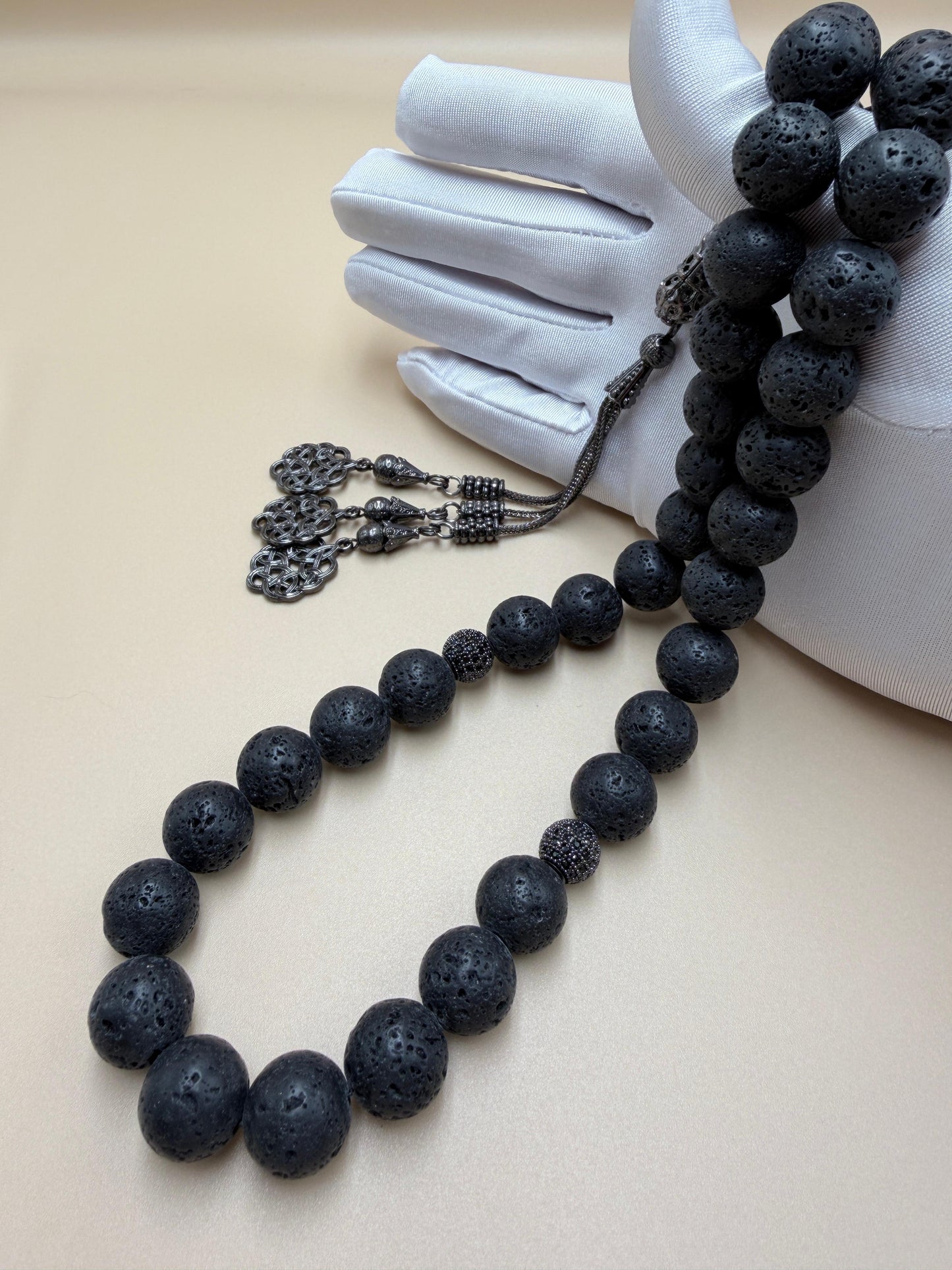 مسباح حجر بركاني نوادر
Rare Volcanic Stone Misbaha