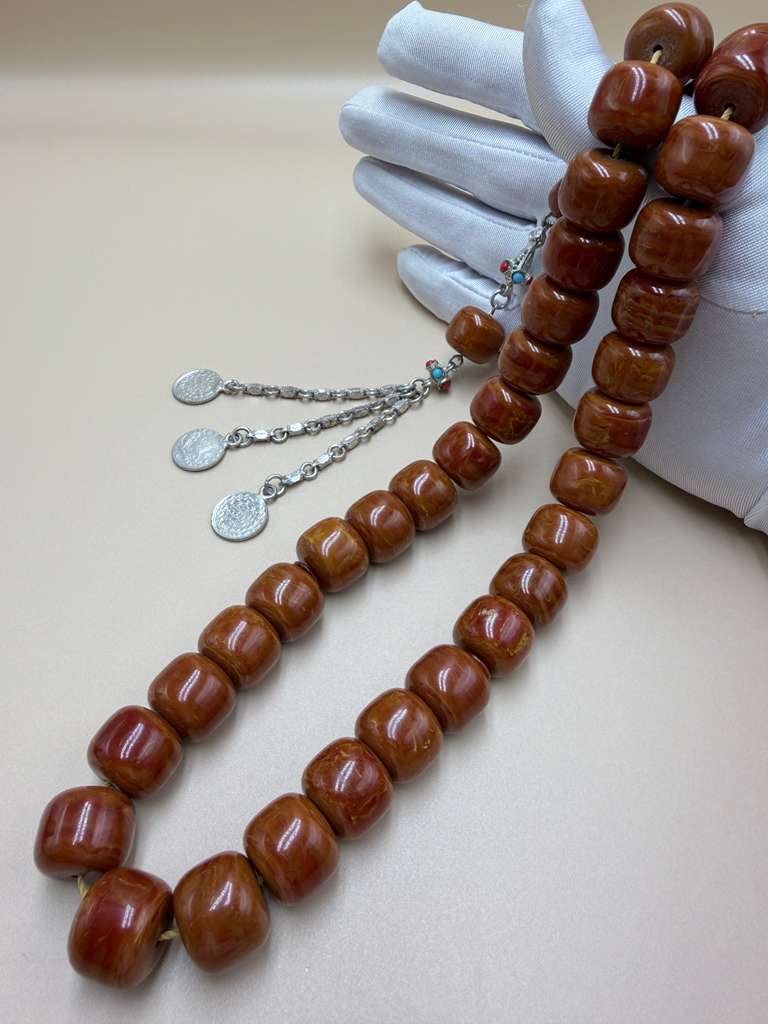 مسباح مسكي أفغاني نوادر، جامبو خام قديم. Rare Afghan Musk Rosary (Misbah), Jumbo Size, Old Raw Material.