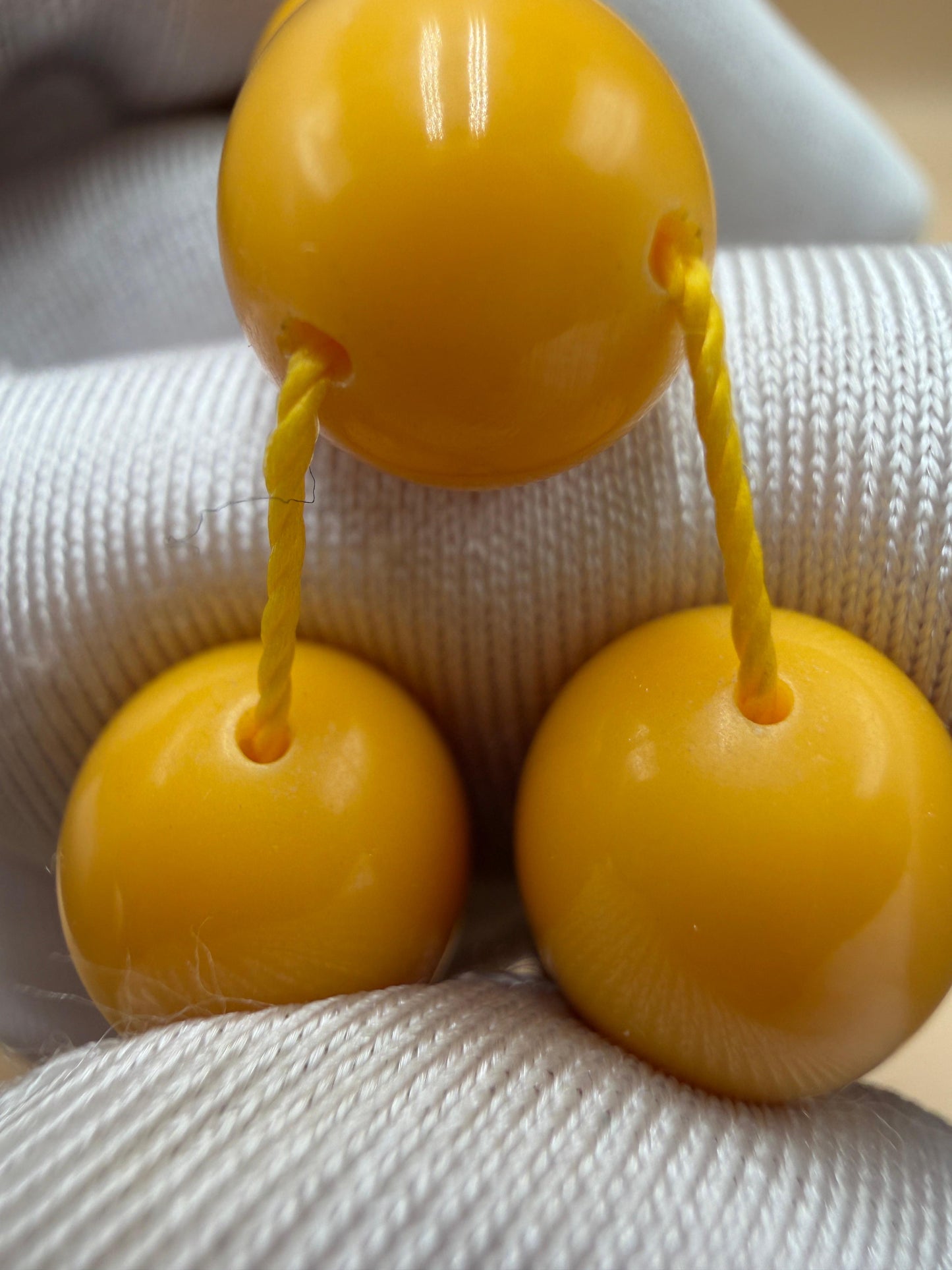 مسباح مسكي، بخراطة مميّزة.Musk Misbah with Distinctive Carving.