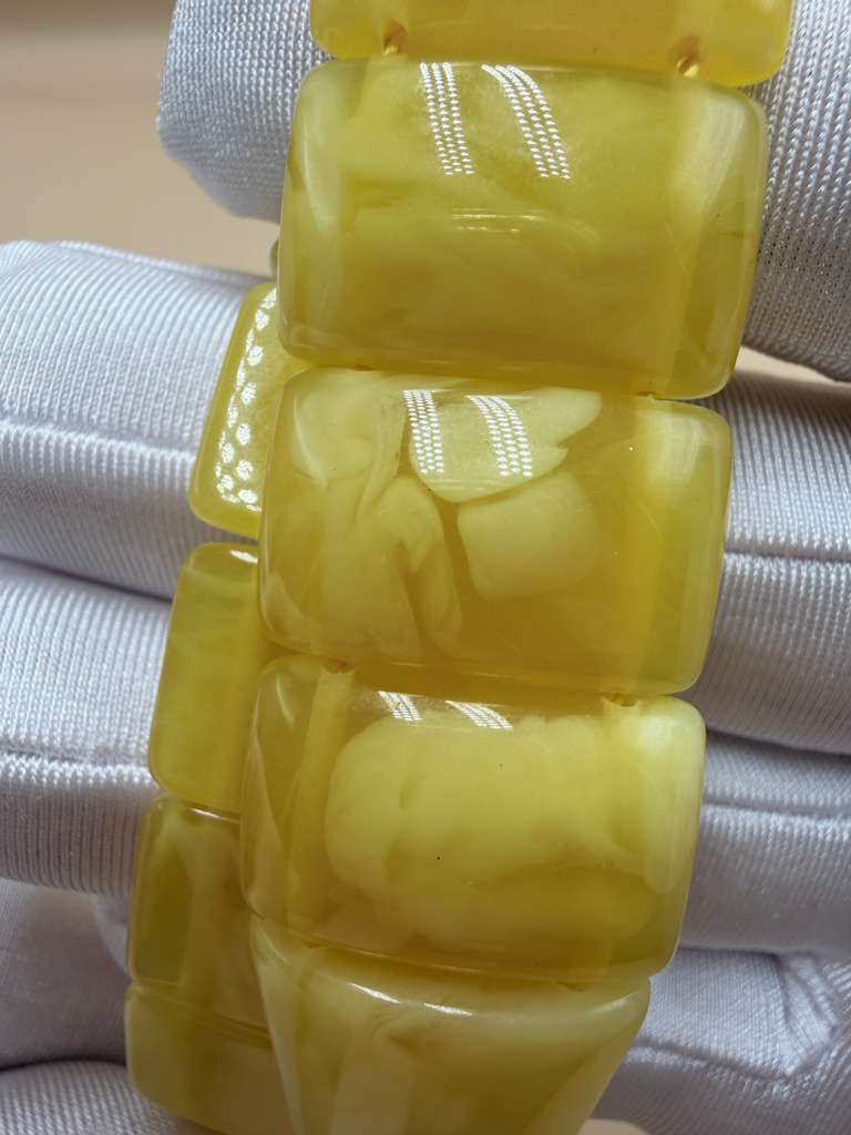 مسباحين تراب كهرب قصة برميلي و مسباح زازا.
Two Misbahas: Electric Clay “Barmeli” style and Zaza Misbaha