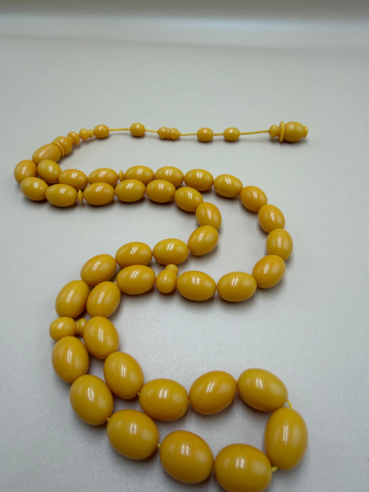 مسباح مسكي، بخراطة مميّزة.Musk Misbah with Distinctive Carving.