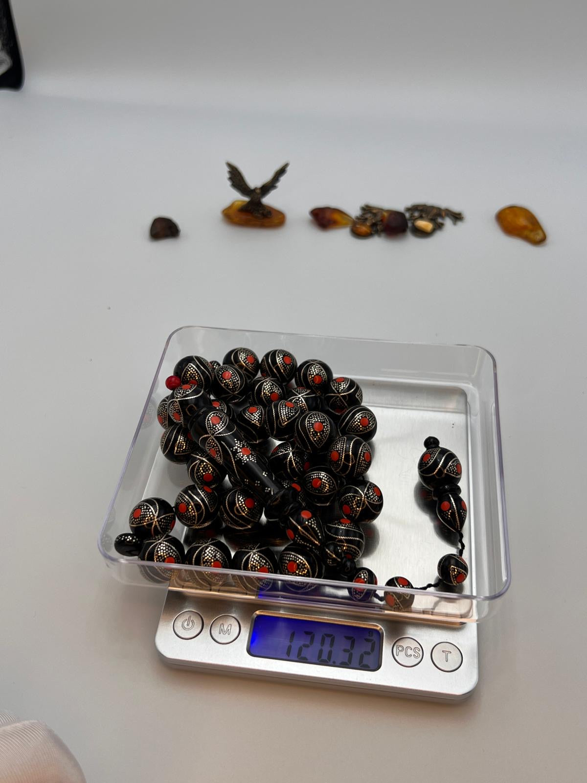 يسر بحر احمر حجم جامبو تطعيم فضة و مرجان Jumbo Red Sea Yusr Misbaha, inlaid with silver and accented with natural coral spacers.