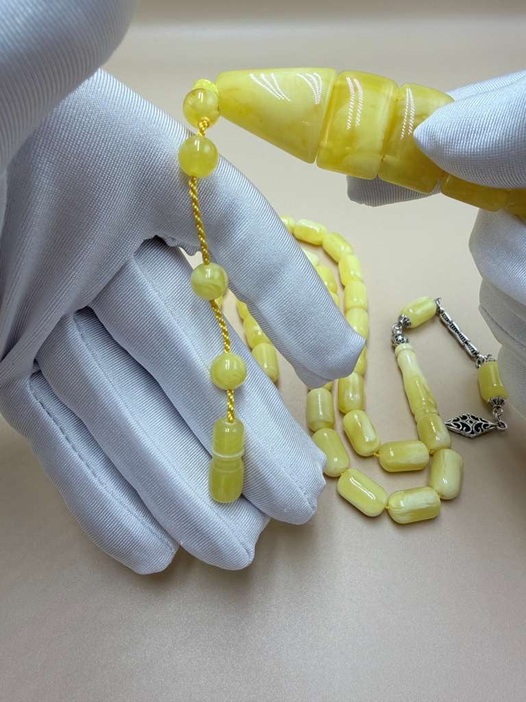 مسباحين تراب كهرب قصة برميلي و مسباح زازا.
Two Misbahas: Electric Clay “Barmeli” style and Zaza Misbaha