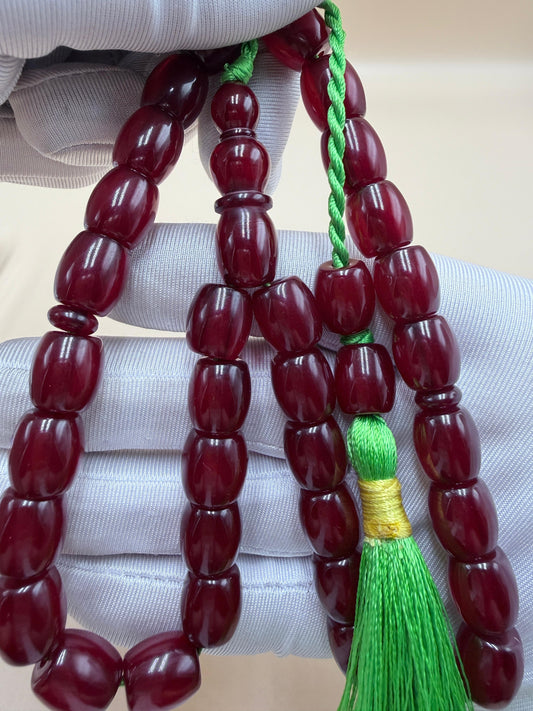 مسباح فاتوران مأنتك، مع خرز وعدد 2 سبير.

Antique-style Fatoran Misbah, with beads and 2 Sper heads.