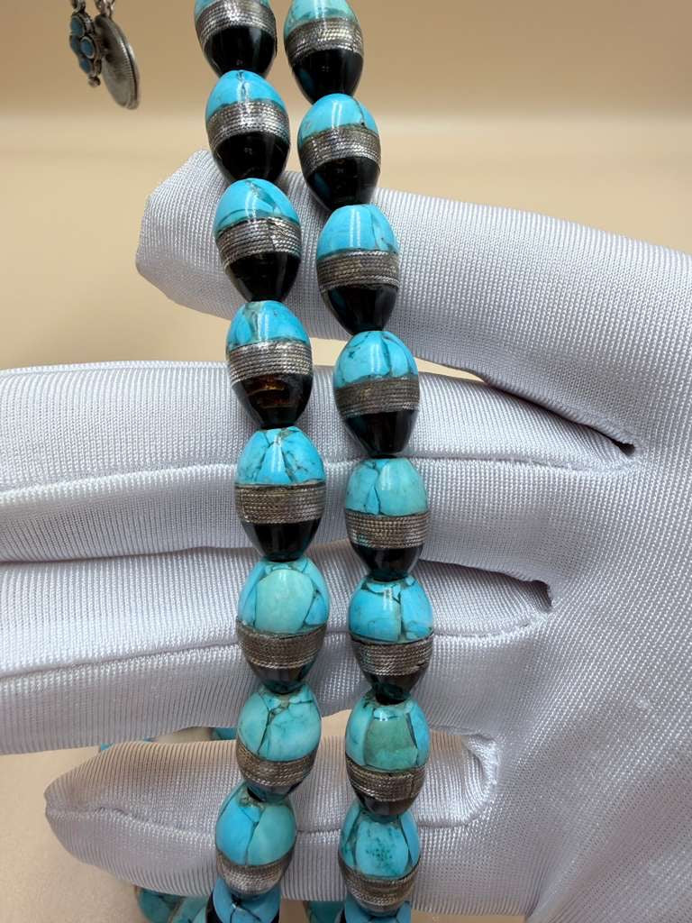 مسباح يسر أنتيك، مطعّم بالفيروز الحر السيناوي والفضة عيار 925.Antique Yusr Misbah, Inlaid with Natural Sinai Turquoise and 925 Sterling Silver.